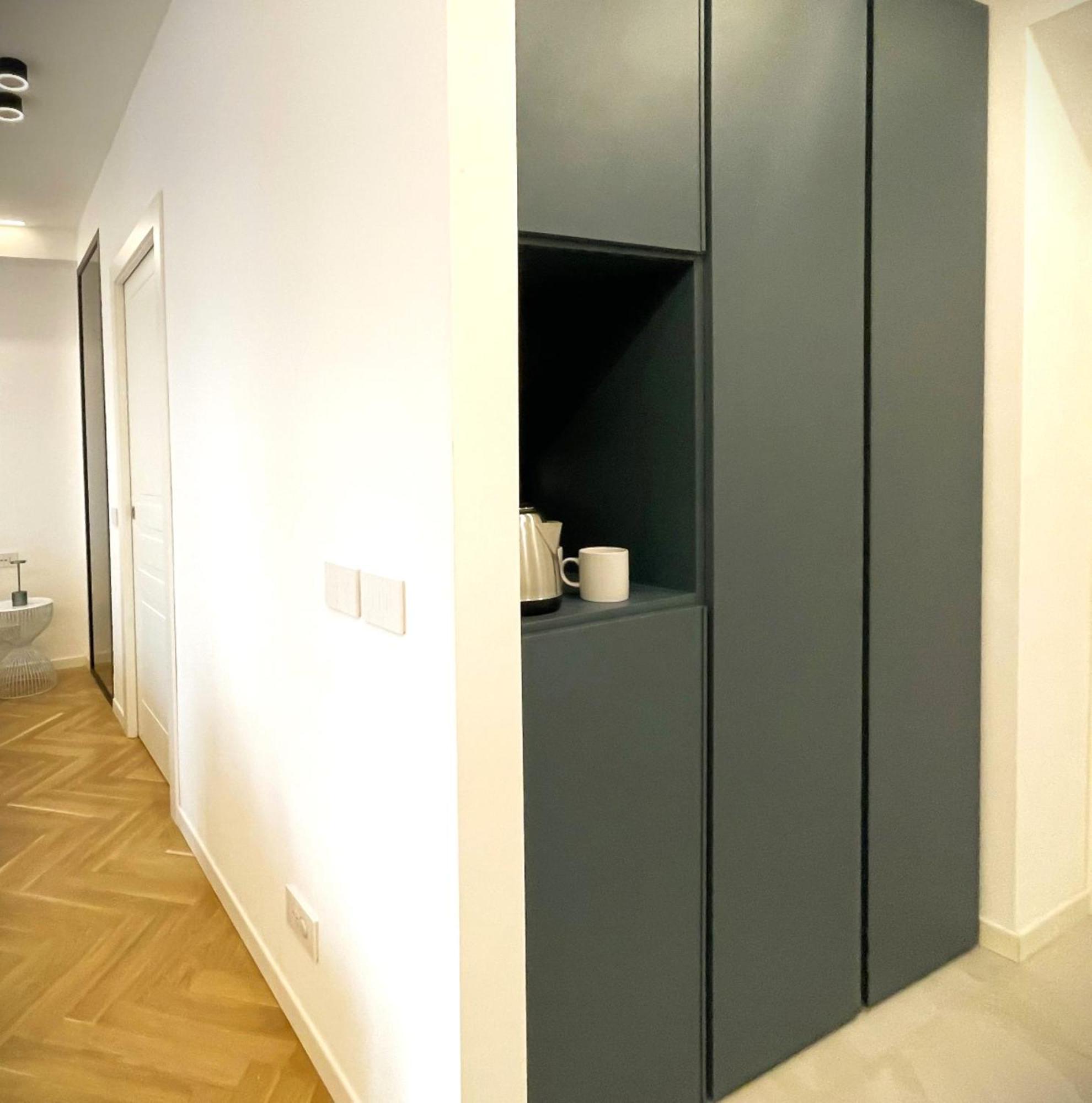 B And G San Babila- Luxury In The Heart Of Milano - Design District Hotell Exteriör bild